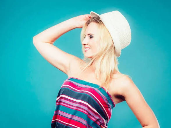 🌸 Say Goodbye to Bra Straps: The Secret to Seamless Style is Out